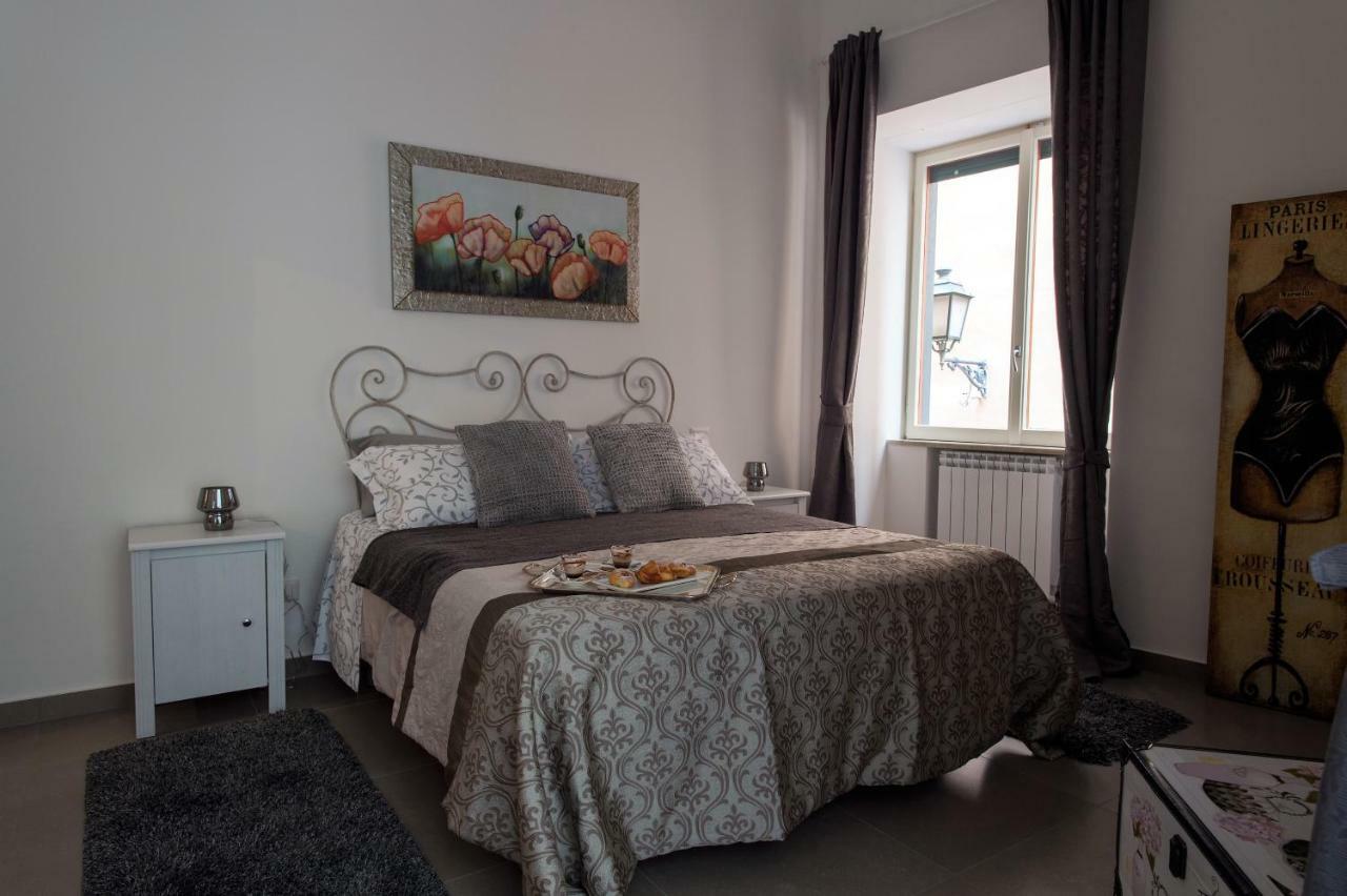 Casa Vacanza "Al Vicolo Delle Colonne" Salerno Dış mekan fotoğraf