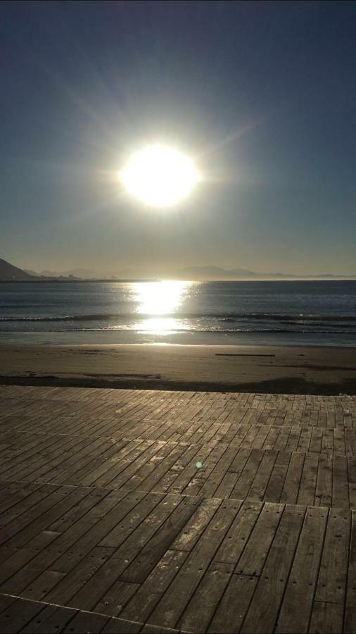 Casa Vacanza "Al Vicolo Delle Colonne" Salerno Dış mekan fotoğraf